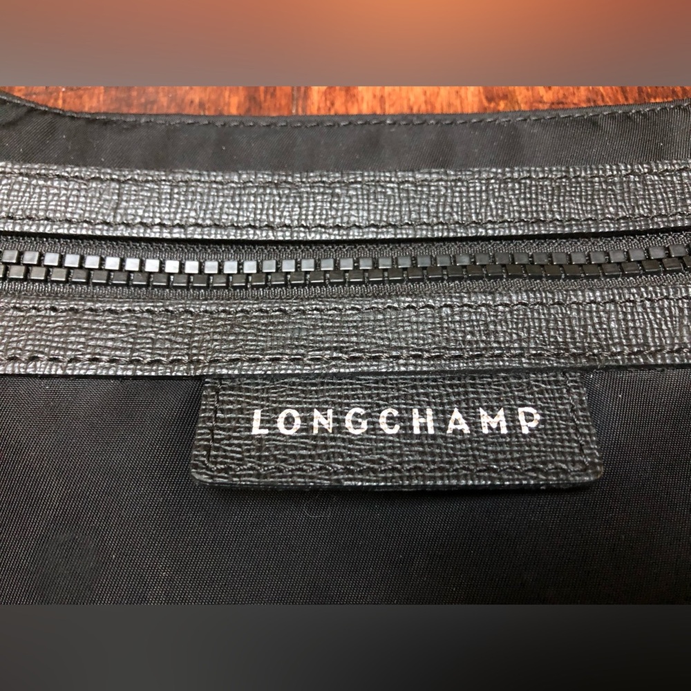Longchamp Le Pliage Neo Flat Nylon Crossbody - Black - Picture 3 of 14